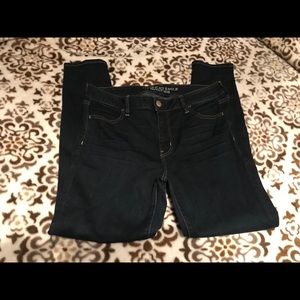 Dark wash American Eagle jegging